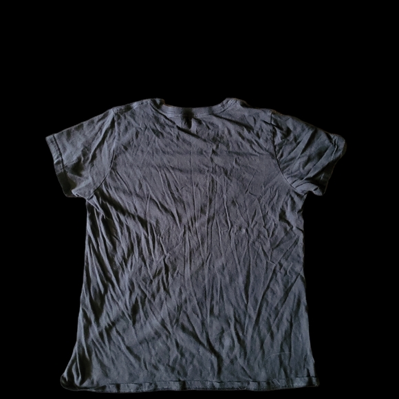 3/$20 Legendary Whitetails Women's Large t-shirt - Picture 3 of 3